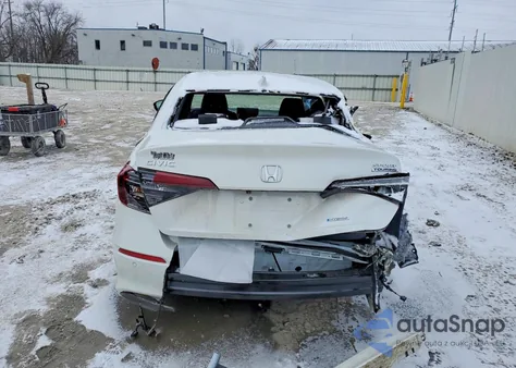 2025 Honda Civic Sport z USA, uszkodzony, nr VIN 2HGFE4F82SH339102